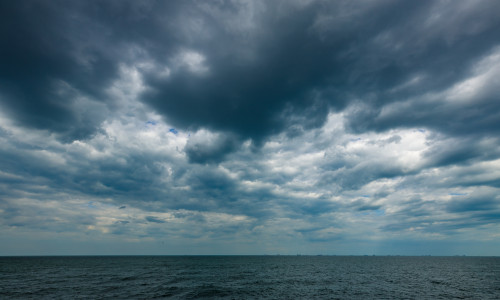 Clouds,And,Rain,Over,The,Black,Sea,In,Constanta