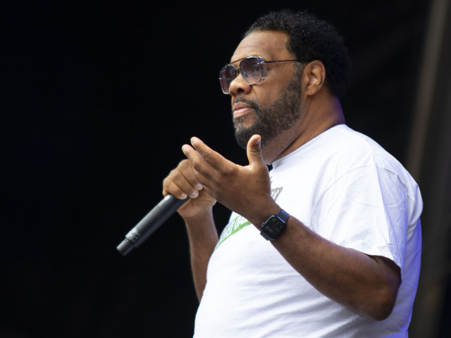 Rapperul Fatman Scoop a murit după ce s-a prăbuşit pe scenă în timpul unui concert