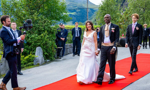 Princess Martha Louise ties the knot with American self-proclaimed shaman Durek Verrett