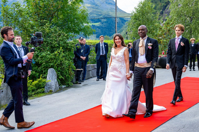 Princess Martha Louise ties the knot with American self-proclaimed shaman Durek Verrett