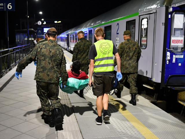 Imagini de la bordul unui tren-spital secret, care aduce în siguranţă soldaţii răniţi din Ucraina (VIDEO)