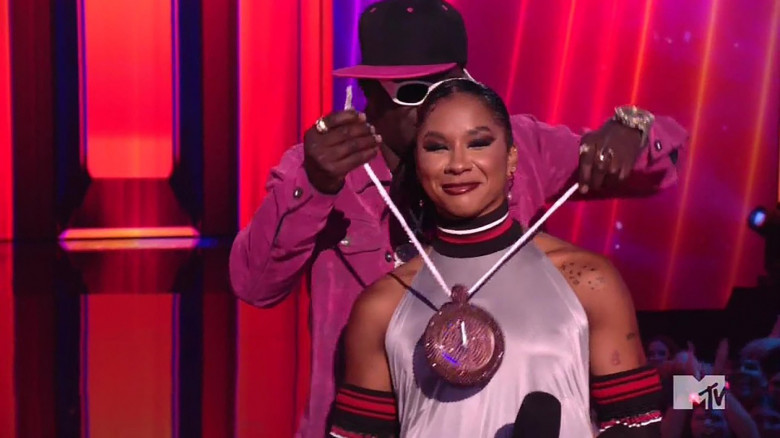 Flavor Flav gifts Jordan Chiles with blinged-out bronze medal at 2024 MTV Video Music Awards