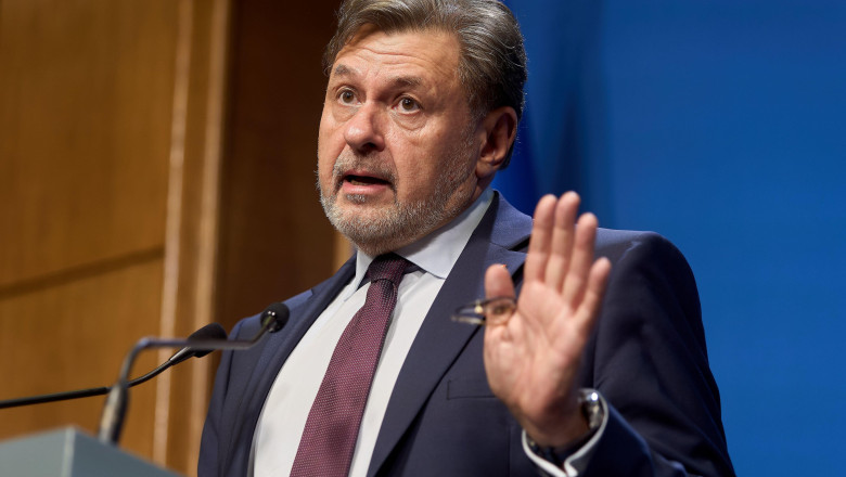 Bucharest, Romania. 4th Sep, 2024: Alexandru Rafila, the Romanian Minister of Health, speaks during the press briefing after the government meeting at the Victoria Palace, the Romanian Government headquarters. Credit: Lucian Alecu/Alamy Live News