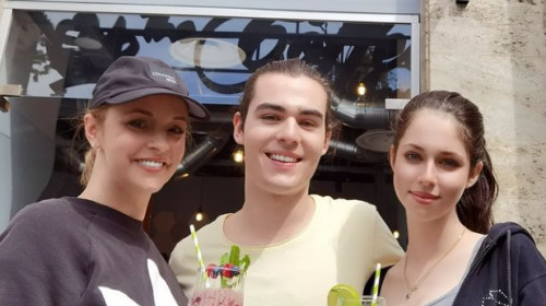 andreea marin, radu stefan banica, violeta banica (1)