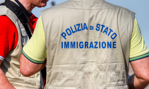 Italian,State,Police,-,Immigration,Section