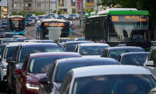 masini in traficul din bucuresti