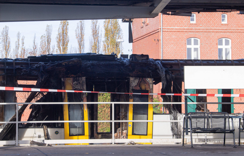 Un tren a luat foc pe peron, în gara din Berlin/ Profimedia