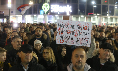 Thousands of Serbians protest over deadly collapse of railway station awning