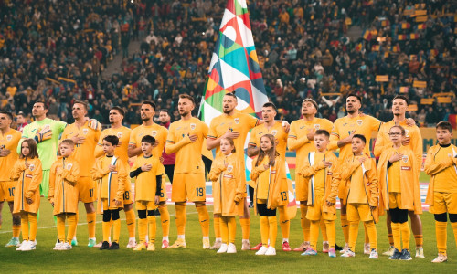 Nations League C, Group C2: Romania vs. Kosovo Romanian players sing the national anthem before the Nations League C, Gr