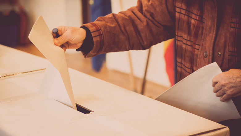 A,Person,Casts,Her,Ballot,During,Voting,For,Parliamentary,Elections