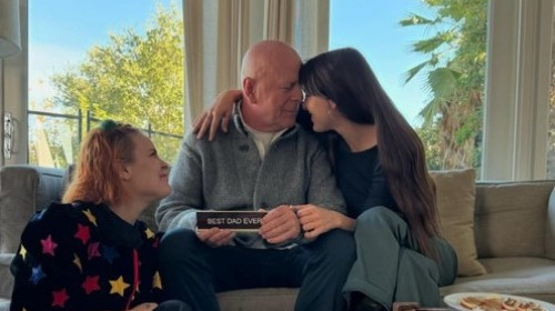 Bruce Willis apare în fotografii de familie emoţionante de Ziua Recunoştinţei/ Foto: Instagram