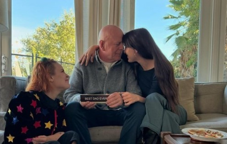 Bruce Willis apare în fotografii de familie emoţionante de Ziua Recunoştinţei/ Foto: Instagram