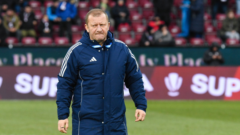 CFR 1907 Cluj goes against Otelul Galati on Dr Constantin Radulescu Stadium