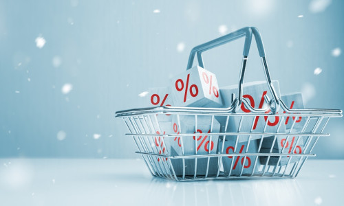 Advertisement,,Winter,Sale,Announcement.,Shopping,Basket,And,Boxes,With,Sign