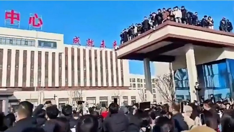 Proteste violente în China, în urma morţii unui adolescent/ Foto: X