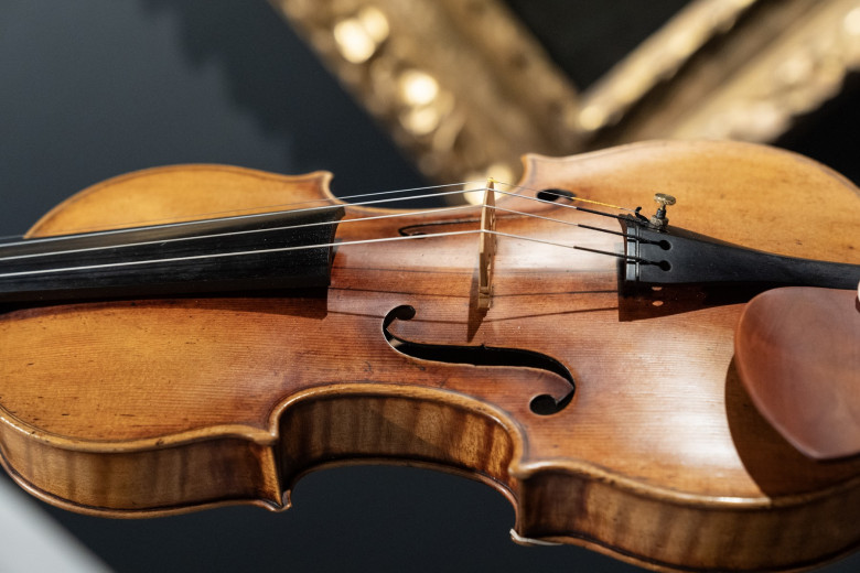 NY: Sotheby's to auction The Joachim-Ma Stradivarius