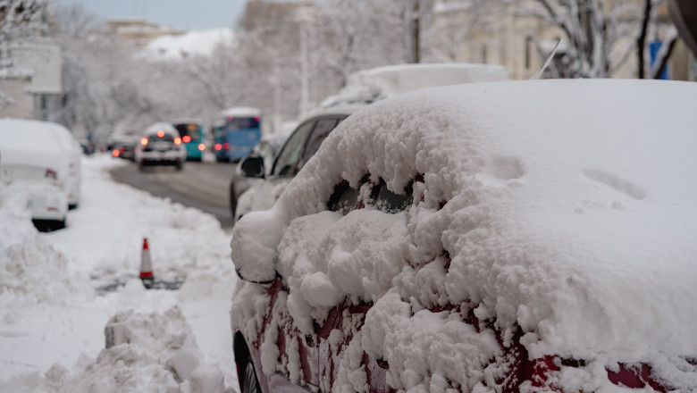 First,Day,Of,Winter,,Heavy,Snow,In,Bucharest,City,,Romania