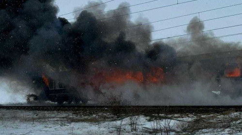 A fost activat Planul Roşu de Intervenţie în Olt după ce a izbucnit un incendiu la vagonul unui tren cu 70 de călători/ Foto: News.ro