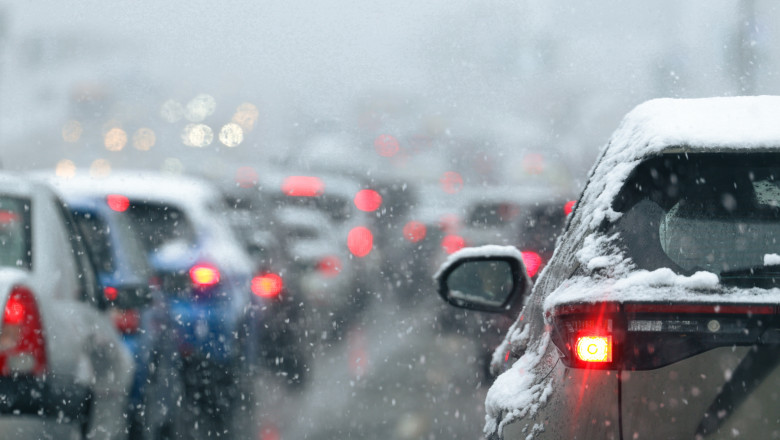 Rush,Hour,Traffic,Because,Of,A,Winter,Snowfall.,Photo,In