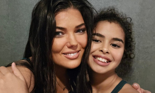 Paula Seling, împreună cu fiica ei, Elena/ Foto: Facebook