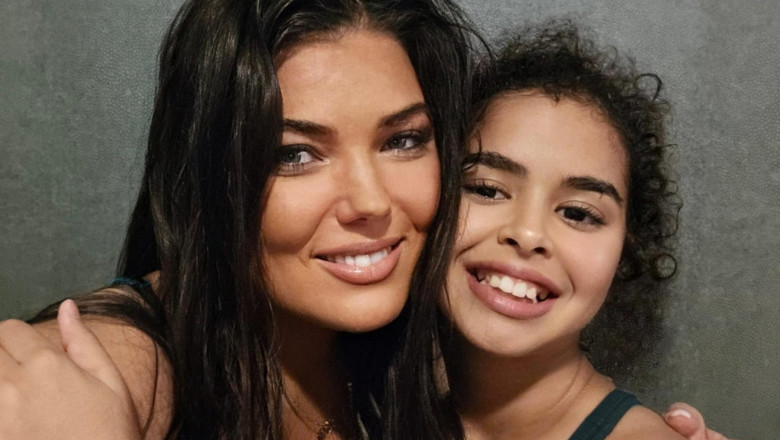 Paula Seling, împreună cu fiica ei, Elena/ Foto: Facebook