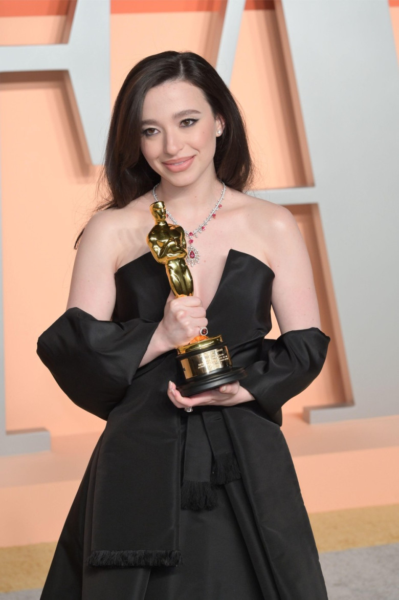 Los Angeles, CA. 02MAR2025: Mikey Madison at the Vanity Fair Oscar Party. Picture: Paul Smith/Featureflash