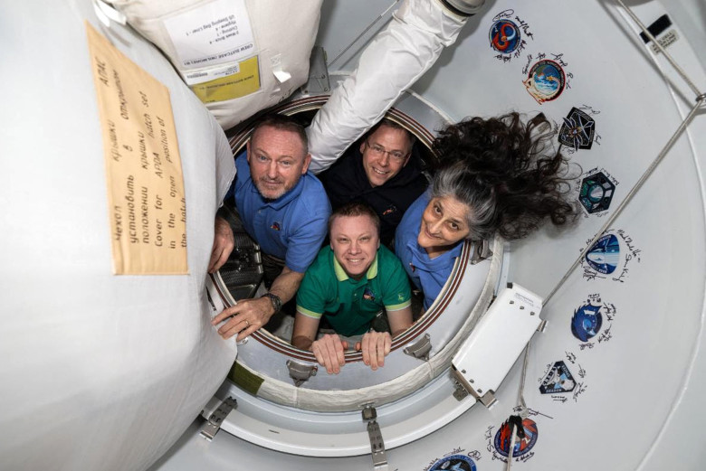 Suni Williams et Butch Wilmore, astronautes bloqués à bord de la Station spatiale internationale depuis juin vont enfin revenir sur Terre