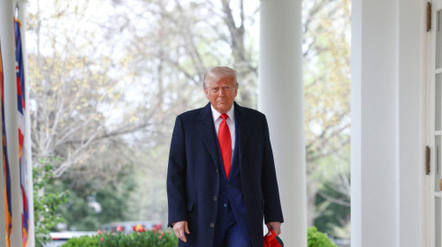 Washington, United States. 02nd Apr, 2025. US President Donald Trump arrives to announce reciprocal tariffs against US trading partners in the Rose Garden of the White House in Washington, DC, USA, 02 April 2025. Trump has branded the day ‘Liberation Day'
