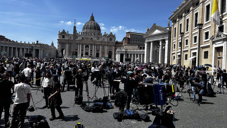 vatican, papa francisc a murit