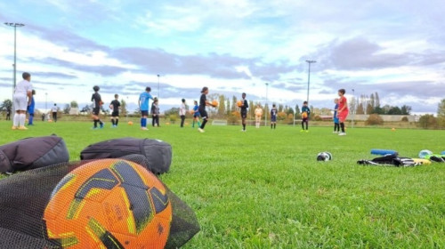 Un fotbalist în vârstă de doar 14 ani din Franţa a murit în urma unui stop cardiac suferit la un meci/ Foto: X