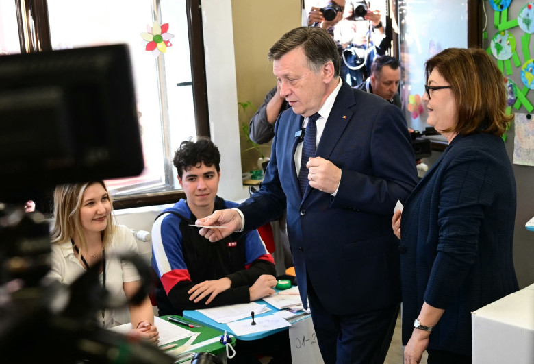 crin antonescu, adina valean (2)