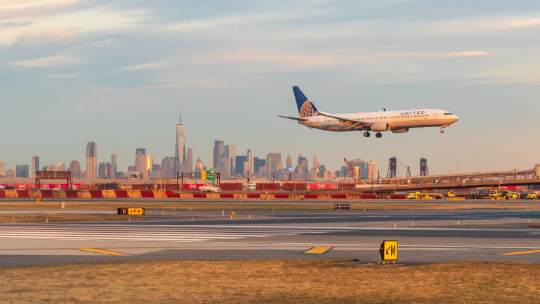 Controlorii de trafic aerian de la Aeroportul din Newark au pierdut pentru scurt timp legătura cu avioanele/ Shutterstock