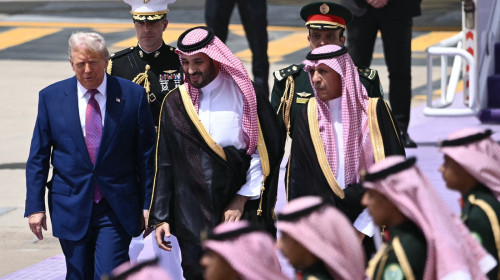 Donald Trump soseşte în Arabia Saudită, în prima sa vizită oficială în străinătate (1)