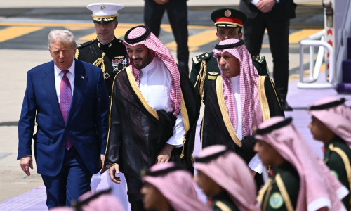 Donald Trump soseşte în Arabia Saudită, în prima sa vizită oficială în străinătate (1)