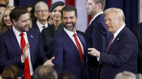 Donald Trump, alături de fiul lui cel mare și de JD Vance