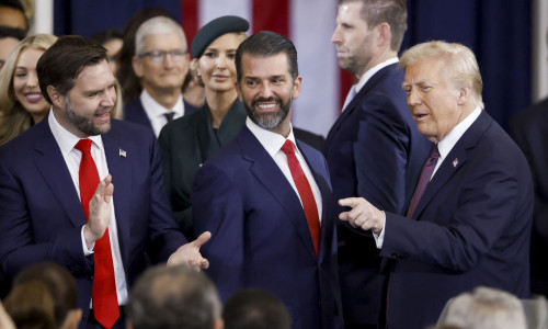 Donald Trump, alături de fiul lui cel mare și de JD Vance