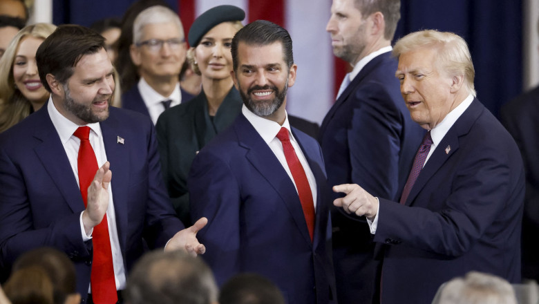 Donald Trump, alături de fiul lui cel mare și de JD Vance