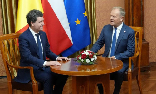 nicusor dan si donald tusk