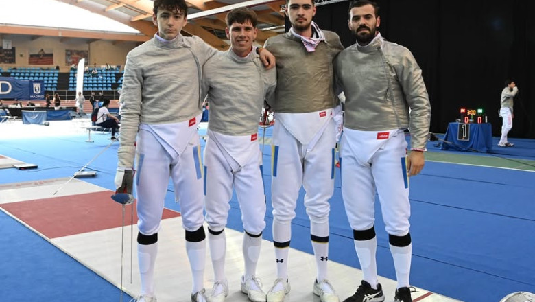echipa masculina de sabie