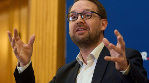 Bucharest, Romania. 10th Apr, 2025: Dominic Fritz, vice president of the Save Romania Union (USR), holds a press conference after USR voted, in an informal Political Committee meeting, to support Nicusor Dan in the 2025 Romanian presidential race against
