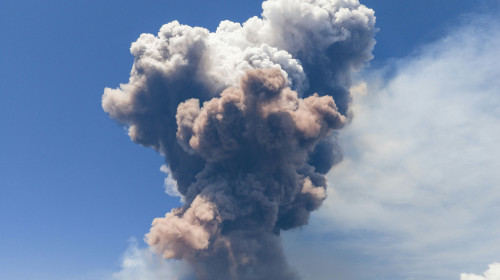 Erupție spectaculoasă pe Etna/ Profimedia