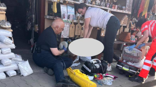 O femeie care a suferit un stop cardiac la Praid, resuscitată de către Raed Arafat/ Foto: News.ro.