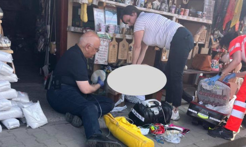 O femeie care a suferit un stop cardiac la Praid, resuscitată de către Raed Arafat/ Foto: News.ro.