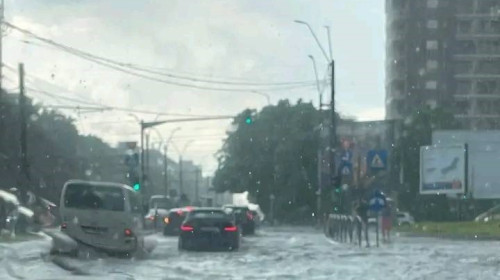 Furtună în Bucureşti/ Foto: Facebook