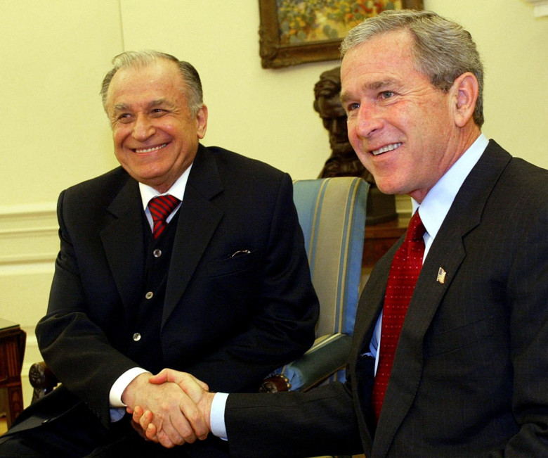 ion iliescu si george w bush