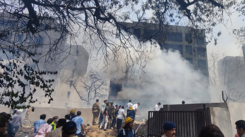 (SpotNews)INDIA GUJARAT AHMEDABAD PLANE CRASH