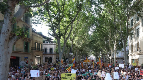 Demonstration For Housing In Palma De Mallorca