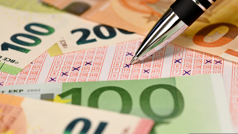 Pe ce își cheltuie averea câștigătorii la loterie/ Shutterstock