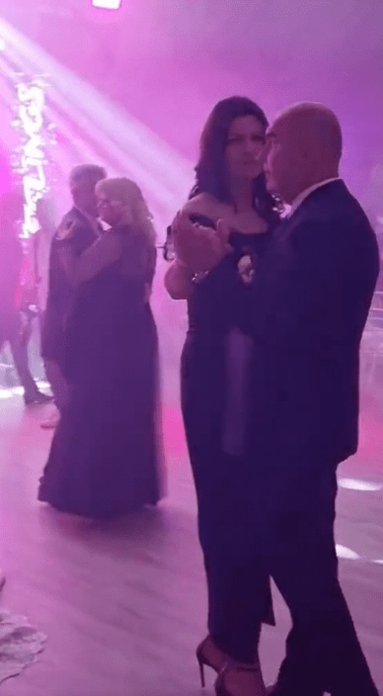 Ilie Bolojan și iubita/ Foto: Captură video Facebook