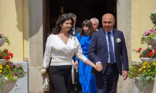 Ilie Bolojan și iubita/ Foto: Captură video Facebook